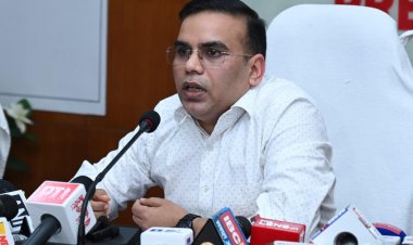 छत्तीसगढ़ में मतदाता सूची के गहन पुनरीक्षण का शुरुआत! राजनीतिक दलों के साथ सीईओ ने की महत्वपूर्ण बैठक तथा विभिन्न मीडिया संस्थानों के साथ प्रेस वार्ता