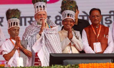 आस्था ने छुआ हृदय: प्रधानमंत्री नरेंद्र मोदी से रामनामी समाज के प्रतिनिधियों की आत्मीय भेंट