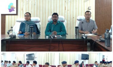 मतदाता सूची विशेष पुनरीक्षण अभियान के तहत बीएलओ ने अधिकारियों को गणना पत्रक सौंपे