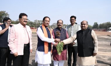 ‘एक पेड़ माँ के नाम’ अभियान के तहत छत्तीसगढ़ का पहला सिंदूर पार्क—शहीदों की स्मृति को समर्पित