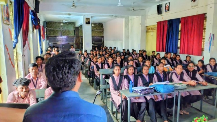 "लौह पुरुष के आदर्शों से सजे राष्ट्रीय एकता दिवस — जनकपुर महाविद्यालय में सरदार पटेल को नमन"