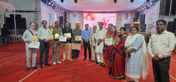 लोकल फॉर वोकल कवियों ने राज्योत्सव में बिखेरी छत्तीसगढ़ी संस्कृति की महक