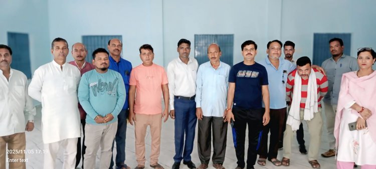 असंगठित मजदूर संघ ने बढ़ाया संगठन विस्तार का कदम — नाई कारीगरों और टैक्सी चालकों की संयुक्त बैठक सम्पन्न