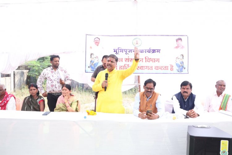 वनमंत्री केदार कश्यप ने नारायणपुर विधानसभा में 11.82 करोड़ रुपये के विकास कार्यों का भूमिपूजन