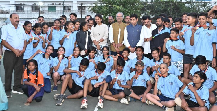 कैबिनेट मंत्री टंकराम वर्मा और सांसद बृजमोहन अग्रवाल ने खिलाड़ियों का बढ़ाया मनोबल