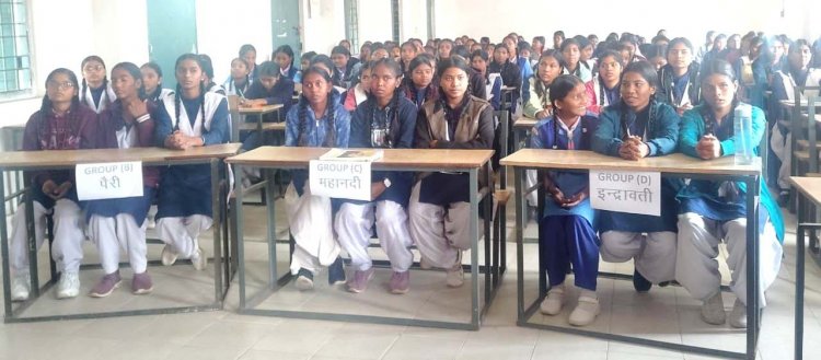 संविधान दिवस पर शासकीय कन्या  विद्यालय में विशेष कार्यक्रम 