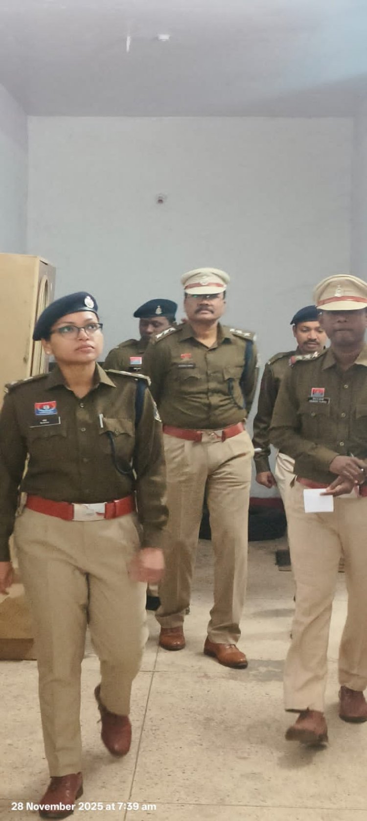 पुलिस अधीक्षक रत्ना सिंह ने जनरल परेड का किया निरीक्षण