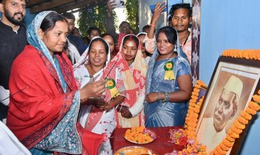 मंत्री लक्ष्मी राजवाड़े ने भारत के प्रथम राष्ट्रपति डॉ. राजेन्द्र प्रसाद की जयंती पर किया नमन