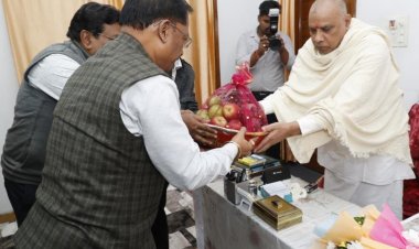 मुख्यमंत्री विष्णु देव साय ने अघोर गुरुपीठ में की पूजा-अर्चना, प्रदेश की सुख-समृद्धि के लिए की प्रार्थना