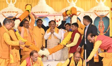 गायत्री मंत्र मानव जीवन को ऊर्जावान और संस्कारित बनाते हैं: मुख्यमंत्री विष्णु देव साय