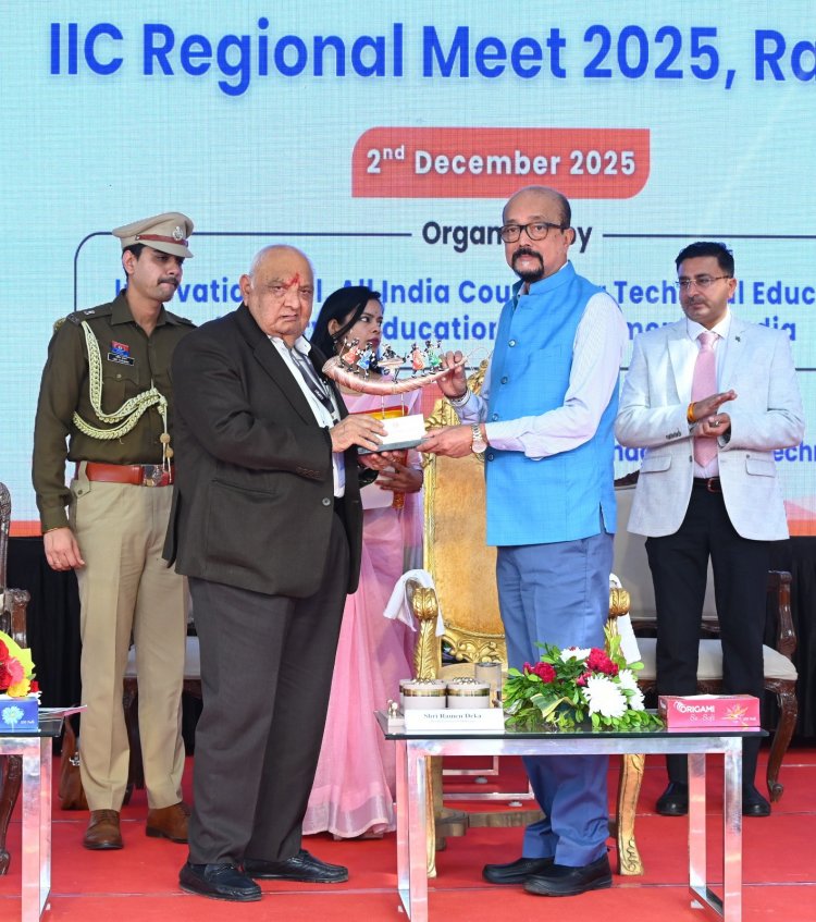 नवाचार केवल प्रयोगशालाओं और कक्षाओं तक सीमित नहीं रहना चाहिए, इसे समाज से जोड़ना होगा -  डेका