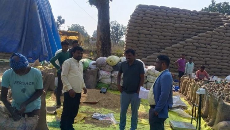 कटकोना उपार्जन केन्द्र में एसडीएम का औचक निरीक्षण