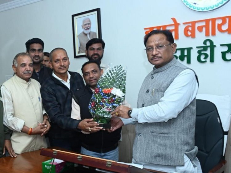 मुख्यमंत्री  विष्णु देव साय से कुंभकार समाज के प्रतिनिधि मंडल की सौजन्य मुलाकात