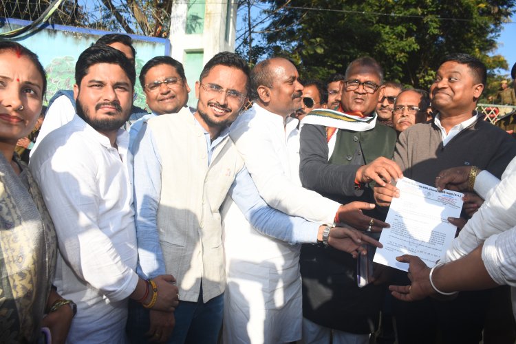 जंगल कटाई, तस्करी और बैगा परिवारों पर अत्याचार के मुद्दे पर कांग्रेस का उग्र प्रदर्शन
