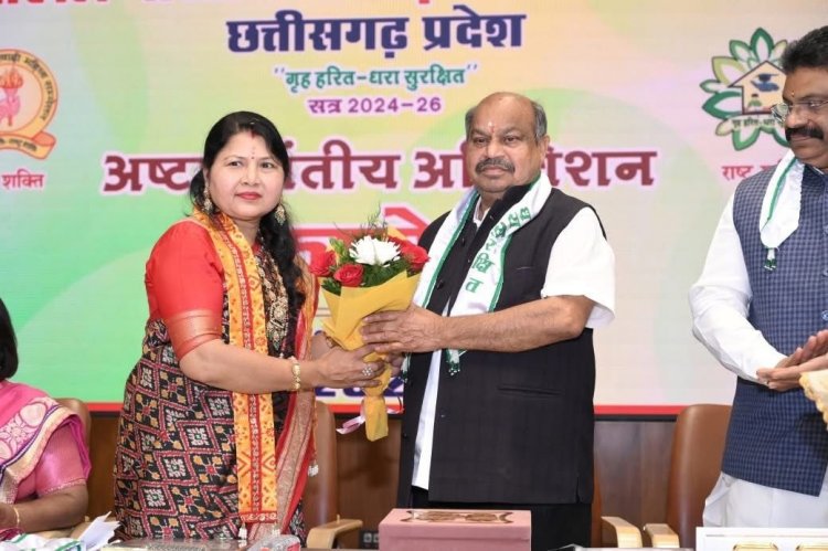 “विमतारा ऑडिटोरियम में नारी सशक्तिकरण का संदेश, अरुणोदय अधिवेशन में शामिल हुए उत्तर विधायक पुरंदर मिश्रा”
