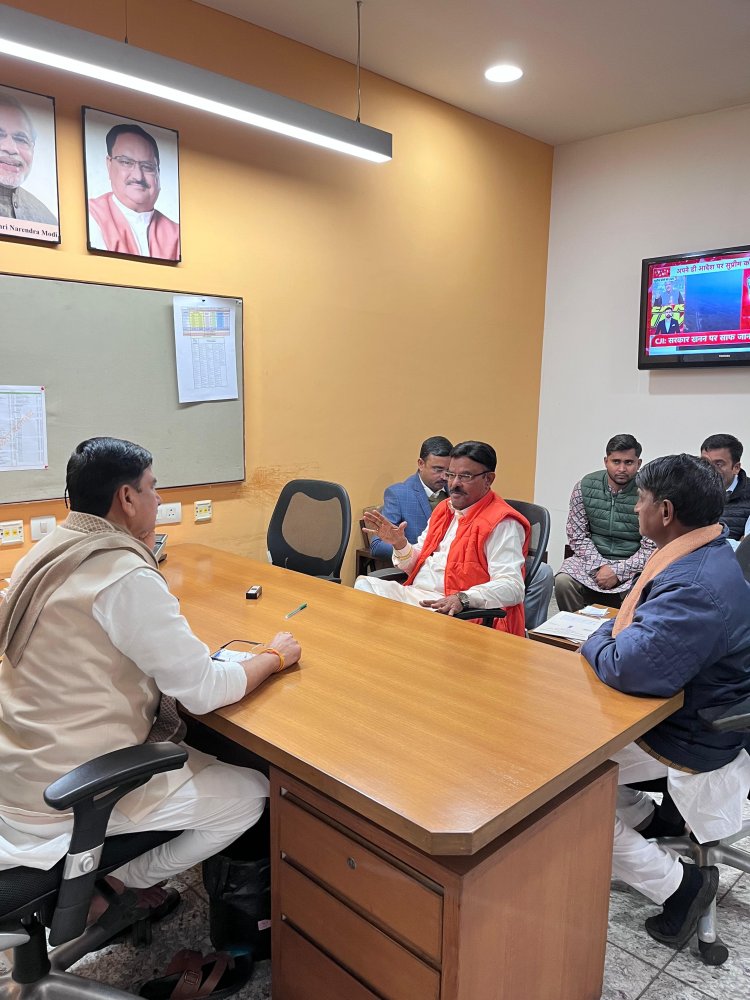 केंद्रीय मंत्री तोखन साहू ने भाजपा मुख्यालय दिल्ली में सुनीं जन-समस्याएं, त्वरित समाधान के दिए निर्देश