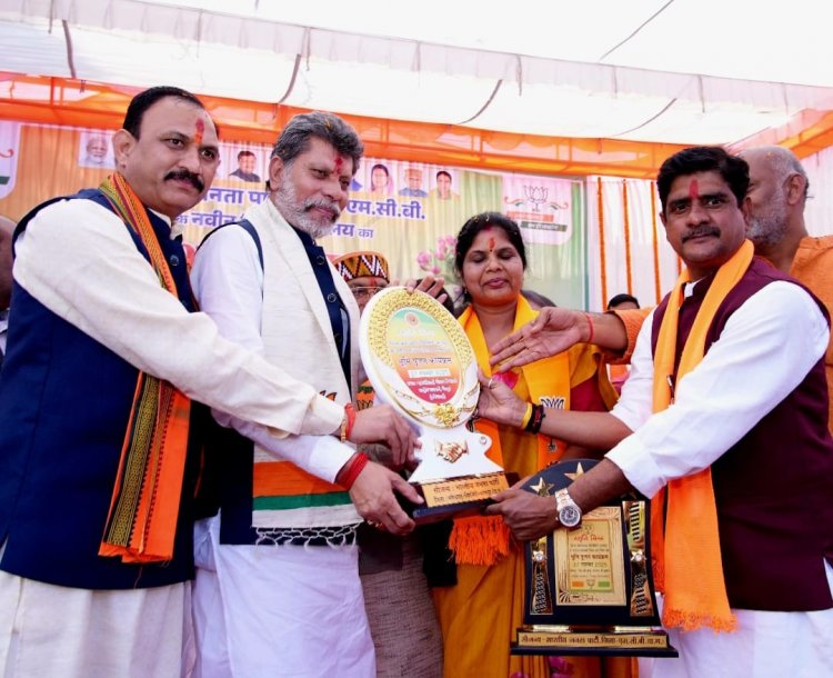 MCB में भाजपा का 'विजय रथ', चंपा देवी पावले और श्यामबिहारी की जोड़ी ने रचा इतिहास