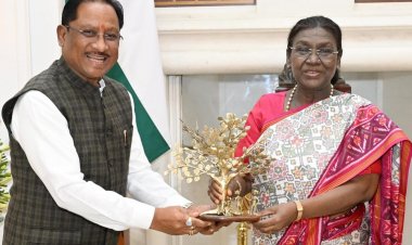 मुख्यमंत्री विष्णुदेव साय ने राष्ट्रपति द्रौपदी मुर्मु से की सौजन्य मुलाकात, ‘बस्तर पंडुम 2026’ में किया आमंत्रित