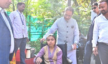 मुख्यमंत्री जनदर्शन में दिव्यांगजनों को मिली राहत
