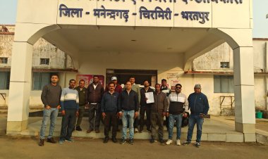 शिक्षकों ने विभिन्न मांगों को लेकर ज्ञापन सौंपा