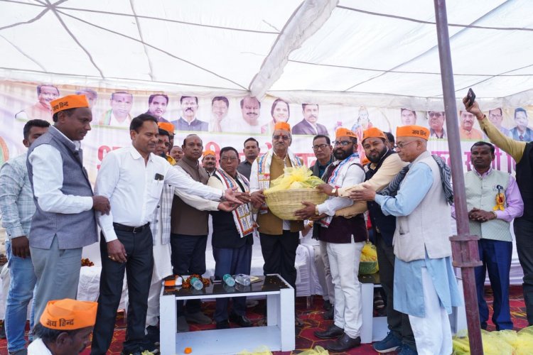 माँ शाकम्भरी महोत्सव में शामिल हुए सांसद बृजमोहन अग्रवाल, फल–सब्जी वितरण कर दिया सेवा व आत्मनिर्भरता का संदेश