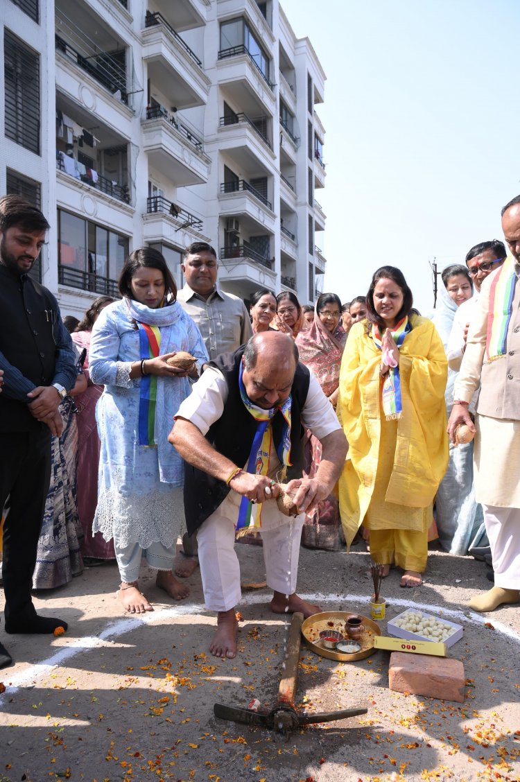 जनहित के नायक पुरंदर मिश्रा, विकास की नींव रखकर बदली कॉलोनी की तस्वीर