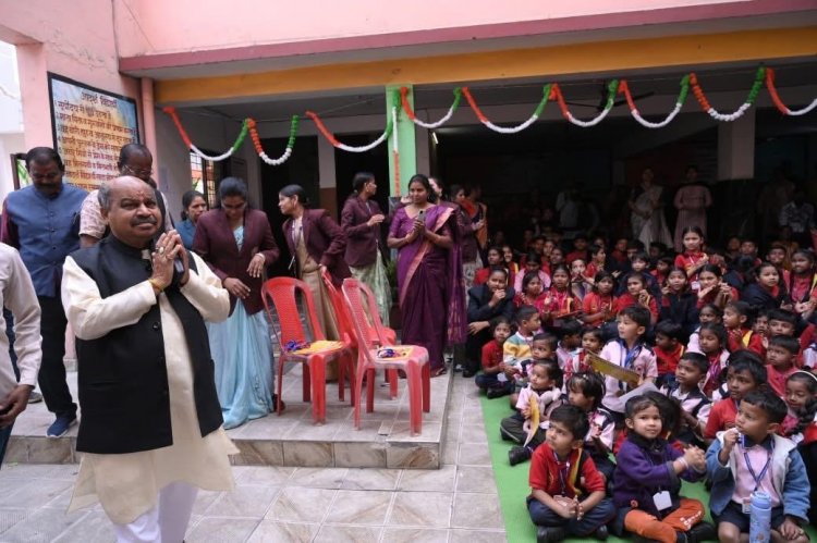 मूनलाइट स्कूल में सम्मान और संस्कृति का उत्सव, विधायक पुरंदर मिश्रा संग बच्चों के सपनों को मिली नई उड़ान