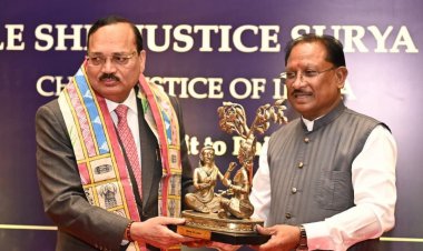 मुख्यमंत्री  विष्णुदेव साय ने भारत के मुख्य न्यायाधीश न्यायमूर्ति सूर्यकांत का किया आत्मीय स्वागत