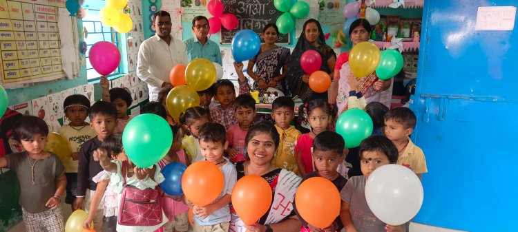 बच्चों के चेहरों पर मुस्कान, कर्मचारियों का जन्मदिन बना यादगार – “प्रोजेक्ट आओ बाँटें खुशियाँ” के तहत शासकीय कर्मचारी बच्चों संग साझा कर रहे हैं खुशियाँ