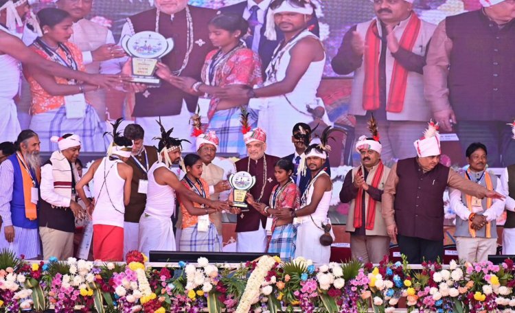 सुकमा के जनजातीय नाट्य ने बिखेरा जलवा