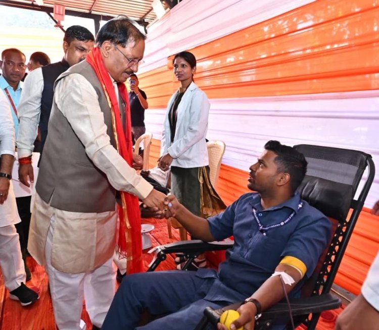 जन्मदिन पर सेवा का संदेश: मुख्यमंत्री साय ने जन्मदिन पर रक्तदान शिविर का किया शुभारंभ