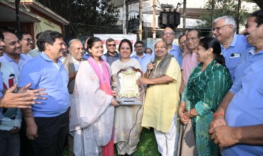 रायपुर के ऑक्सीजोन गार्डन में विधायक पुरंदर मिश्रा ने किया निरीक्षण, यूपीएससी में 35वीं रैंक लाने वाली वैभवी अग्रवाल को किया सम्मानित