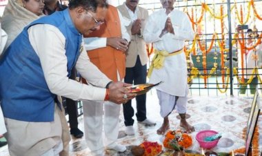 मुख्यमंत्री  विष्णुदेव साय ने बड़ादेव की पूजा कर प्रदेशवासियों की सुख-समृद्धि की कामना की