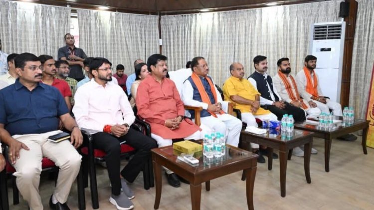 ‘मन की बात’ बनी जनचेतना की आवाज — उत्तर विधायक पुरंदर मिश्रा ने मुख्यमंत्री विष्णु देव साय संग किया श्रवण