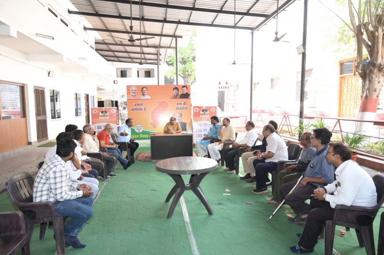 परेशानी के हर मोड़ पर, भरोसे का नाम—पुरंदर मिश्रा