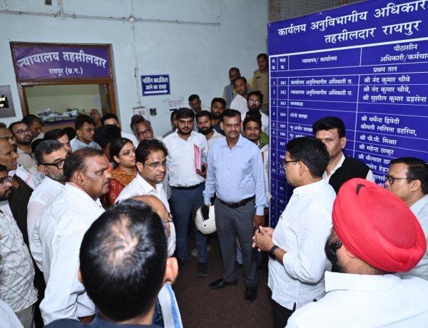 राजस्व प्रकरणों का तय समय-सीमा में हो निराकरण: राजस्व मंत्री टंक राम वर्मा