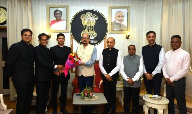 राज्यपाल से परिवीक्षाधीन आईएएस अधिकारियों ने की सौजन्य भेंट