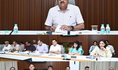 मुख्य सचिव ने दिए नई बसाहटों को सड़कों से जोड़ने के निर्देश