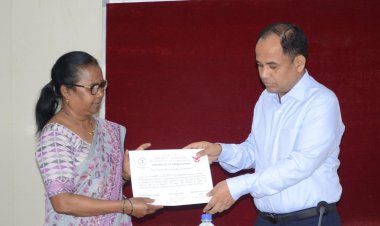 प्रोजेक्ट दधीचि से जुड़कर प्राचार्या श्रीमती किरण ठाकुर ने लिया अंगदान का संकल्प, कलेक्टर ने किया सम्मान