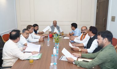 सांसद बृजमोहन ने ली कोर ग्रुप की बैठक, संगठनात्मक मजबूती और सरकार की उपलब्धियों के प्रचार-प्रसार पर जोर