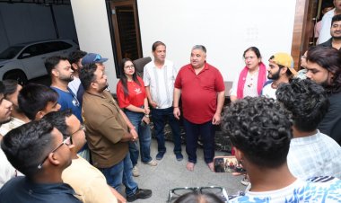 लखनपुर में सोशल मीडिया इन्फ्लूएन्सर्स से मिले पर्यटन एवं संस्कृति मंत्री श्री राजेश अग्रवाल