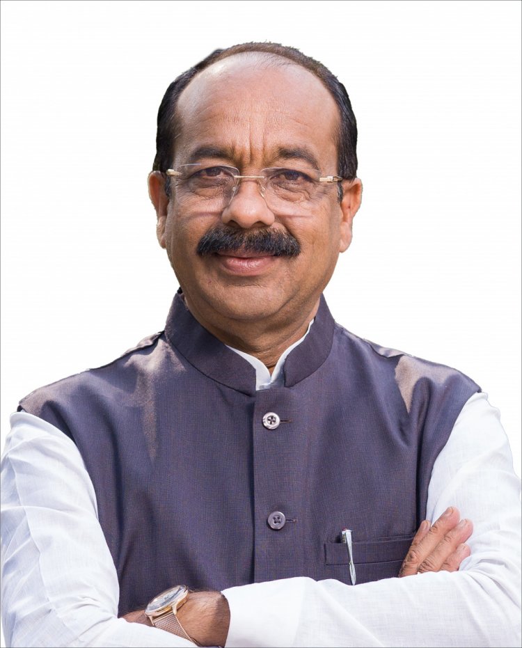 श्री साव ने किरंदुल-विशाखापट्टनम रेलवे लाइन पर बन रहे ओवरब्रिज की देखी थी प्रगति, लेट-लतीफी पर ठेकेदार और अधिकारियों को लगाई थी फटकार
