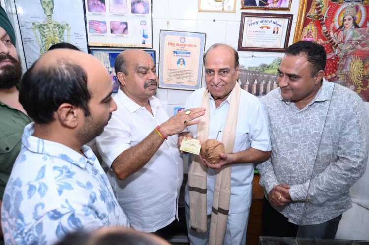 "बदलता भारत – बढ़ता भारत" अभियान के अंतर्गत बुद्धिजीवियों के द्वार पहुंचे विधायक पुरंदर मिश्रा