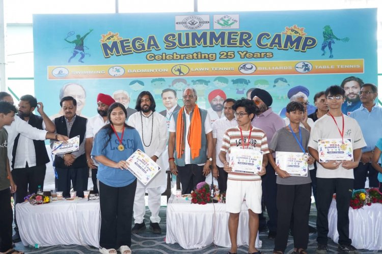 यूनियन क्लब के मेगा समर कैम्प की सिल्वर जुबली में शामिल हुए सांसद बृजमोहन अग्रवाल, प्रतिभागियों को किया सम्मानित
