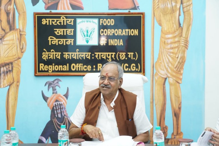 किसानों को उचित मूल्य, जनता को निर्बाध राशन मिले: FCI बैठक में बृजमोहन अग्रवाल ने दिए सख्त निर्देश
