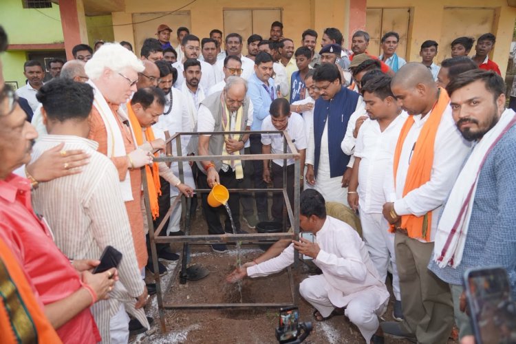 कोरासी में सांसद बृजमोहन अग्रवाल का जनसंपर्क अभियान: जनता से सीधे संवाद, विकास कार्यों की घोषणाएं और योजनाओं पर खुली चर्चा
