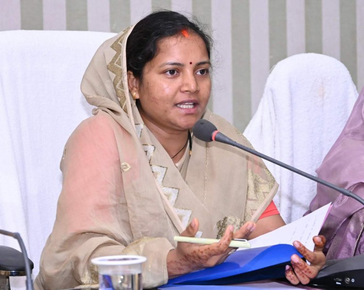 प्रधानमंत्री के सुशासन की संकल्पना को साकार करने के लिए प्रतिबद्धता के साथ काम कर रही हैं हमारी सरकार-मंत्री श्रीमती राजवाड़े