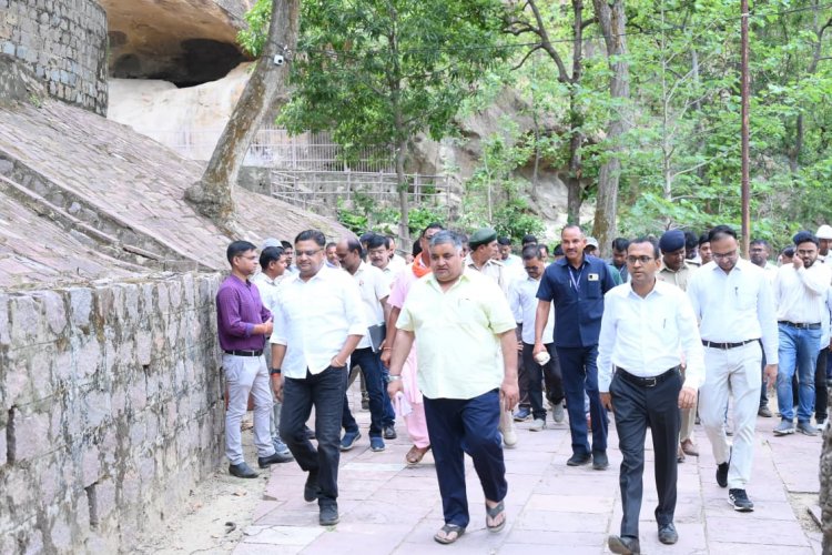 रामगढ़ महोत्सव को भव्य बनाने में जुटा प्रशासन, मंत्री श्री राजेश अग्रवाल ने तैयारियों का लिया जायजा, मुख्यमंत्री श्री विष्णु देव साय करेंगे शुभारंभ, 29-30 जून को होगा दो दिवसीय आयोजन