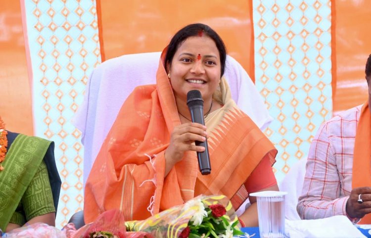 नवविकास की राह पर अग्रसर बस्तर :जगरगुण्डा पहुंचने वाली पहली महिला मंत्री बनी श्रीमती लक्ष्मी राजवाड़े