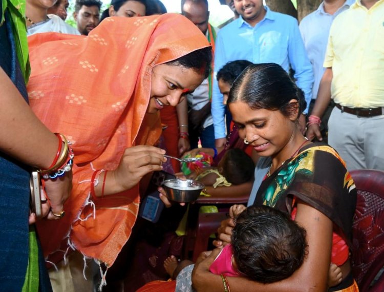 नवविकास की राह पर अग्रसर बस्तर :जगरगुण्डा पहुंचने वाली पहली महिला मंत्री बनी श्रीमती लक्ष्मी राजवाड़े